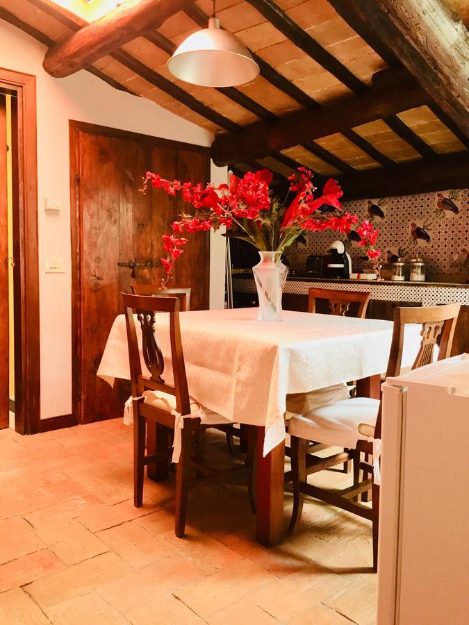 Sotto I Tetti Del Borgo Apartment Spoleto Bagian luar foto