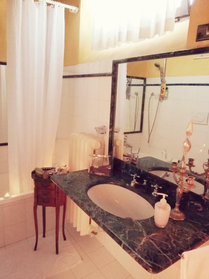 Sotto I Tetti Del Borgo Apartment Spoleto Bagian luar foto